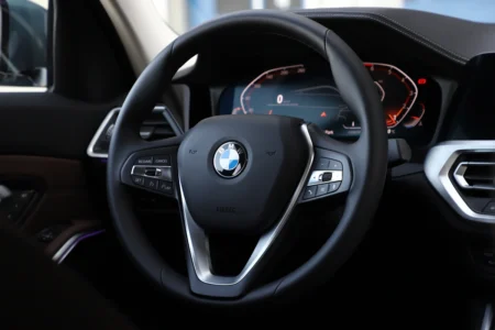 Carro de luxo barato: 10 modelos premium com foco em custo-benefício