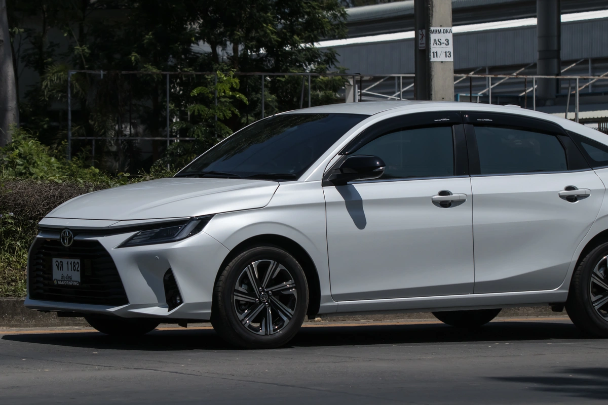 Melhores carros usados para fugir dos SUVs sem abrir mão de conforto e revenda