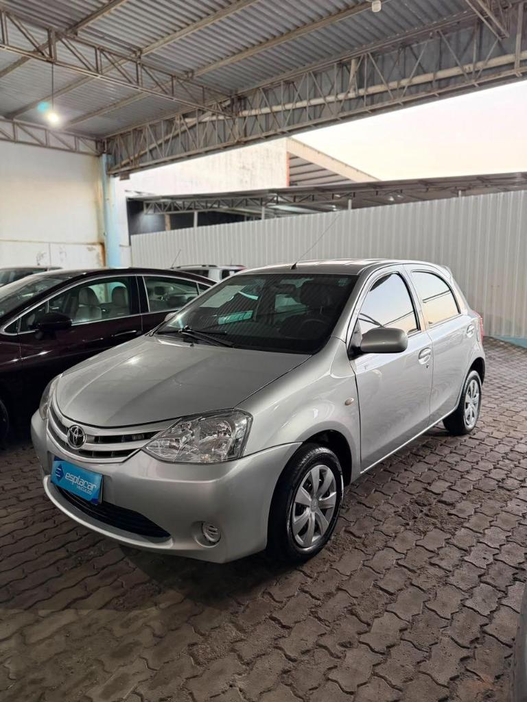 Toyota Etios 1.3 16V FLEX 2013