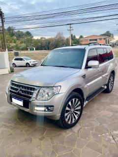 Foto do veículo Mitsubishi Pajero 3.2 Di-d Full 3d Hpe Auto 4wd