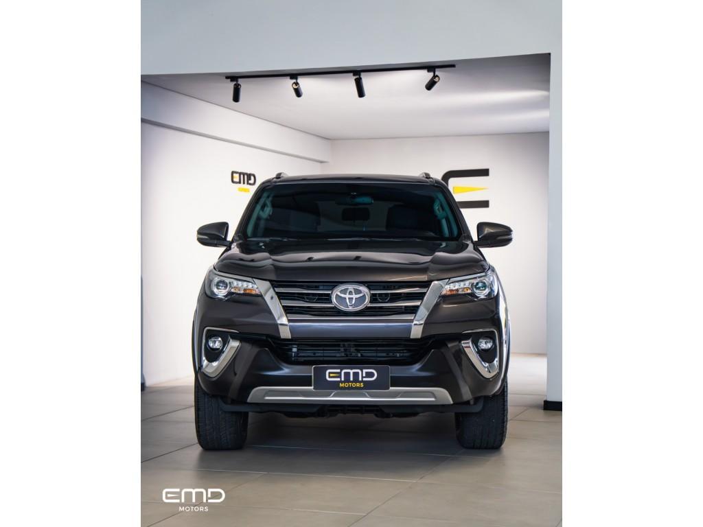 Toyota Hilux Sw4 Hilux SW4 SRX 4x4 2.8 TDI 16V Dies. Aut. 2019