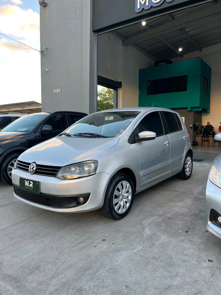 Volkswagen Fox 1.0 Vht Total Flex 2012
