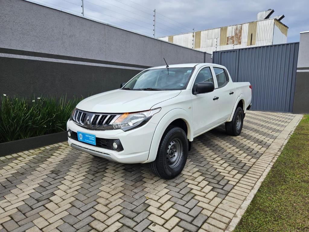 Mitsubishi L200 2023