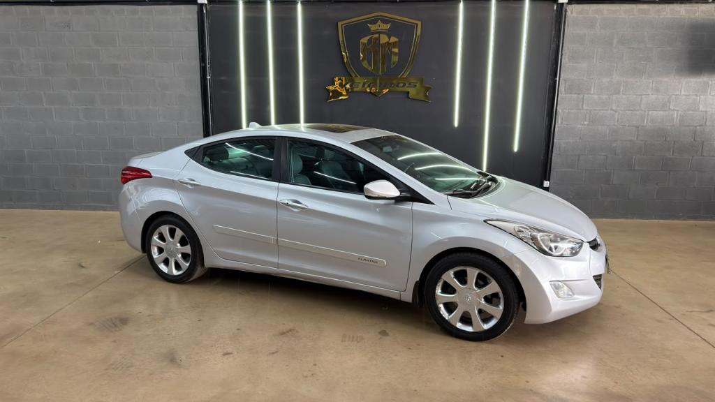 Hyundai Elantra 2.0 16V FLEX AUT. 2013
