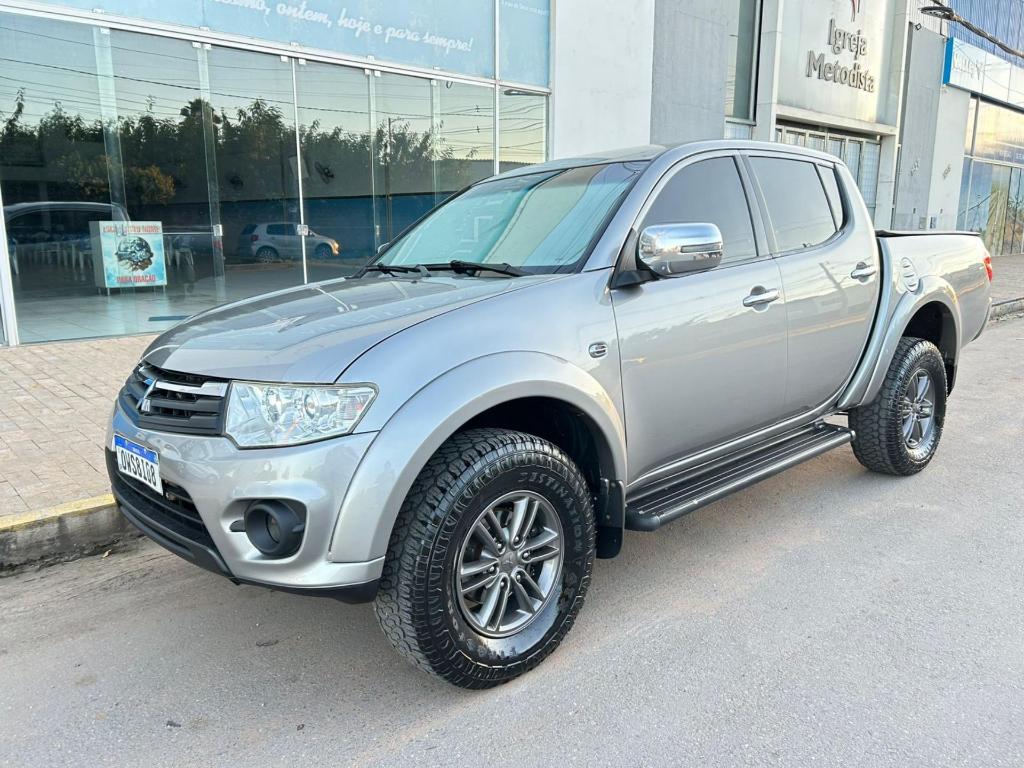 Mitsubishi L200 L200 Triton HPE 3.2 CD TB Int.Diesel Aut 2014
