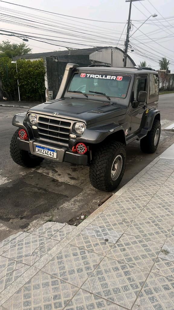 Troller T4 2.8 TETO RÍGIDO 12V TURBO INTERCOOLER DIESEL 2P MANUAL 2003
