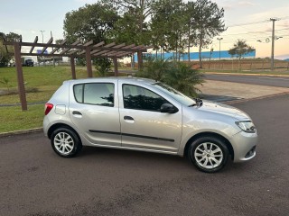 Foto do veículo Renault Sandero 1.0 16v Hi-flex Authentique