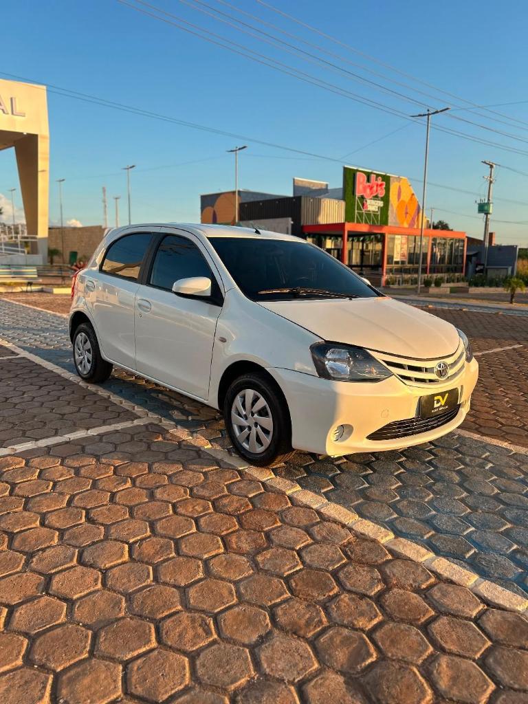 Toyota Etios ETIOS X 1.3 Flex 16V 5p Mec. 2015