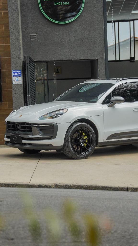 Porsche Macan 2025