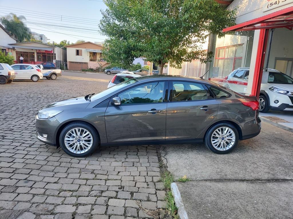 Ford Focus GHIA 2.0 16V AT 2018