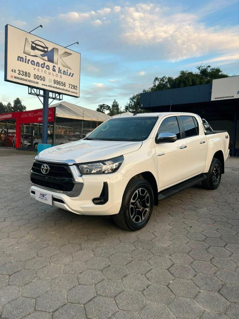 Toyota Hilux Hilux CD SRV 4x4 2.8 TDI Diesel Aut. 2022