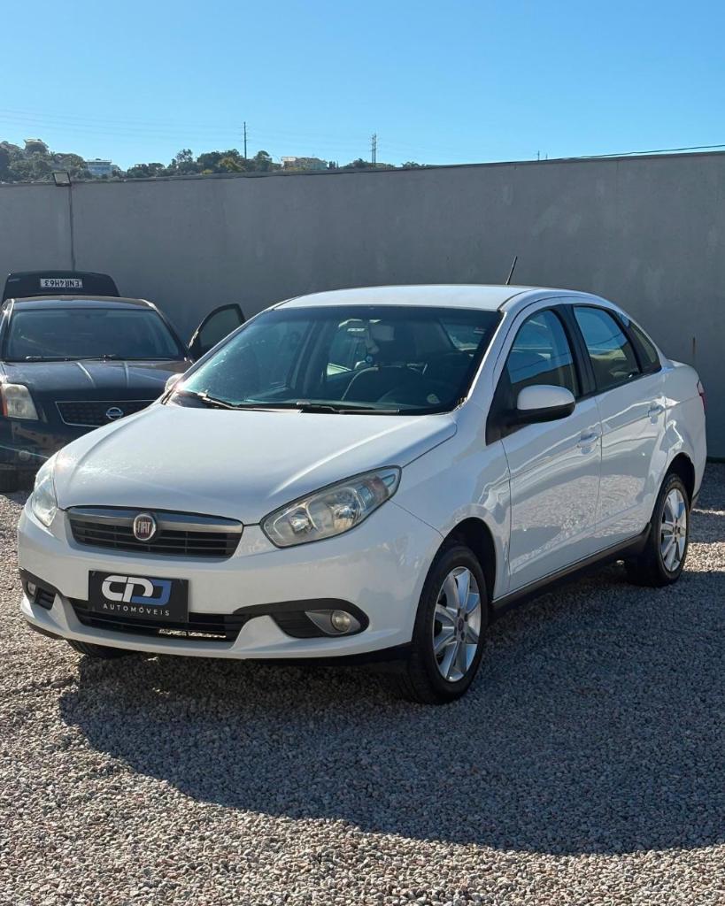 Fiat Grand Siena Grand Siena ATTRAC. 1.4 EVO F.Flex 8V 2013