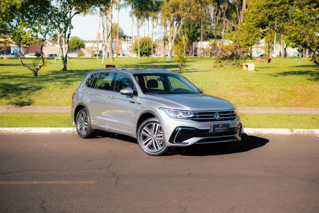 Volkswagen Tiguan TIGUAN Allspac R-Line 300 TSI 2.0 2024