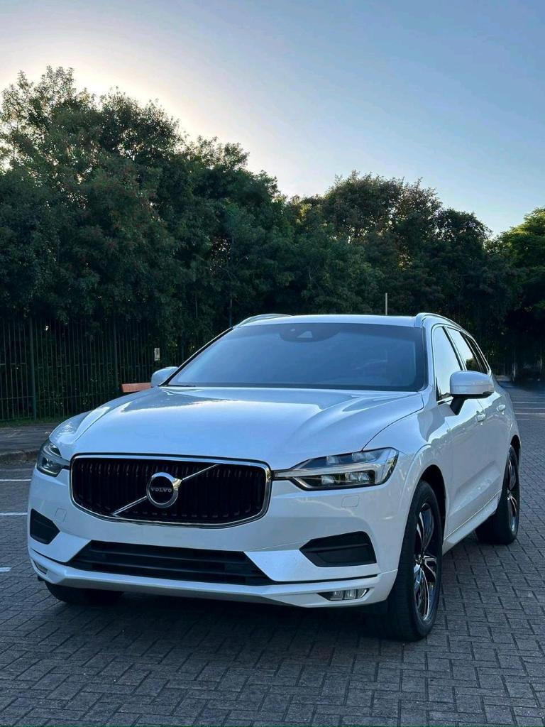 Volvo Xc 60 D5 Momentum 2.0 Awd Geartronic Diesel 2019