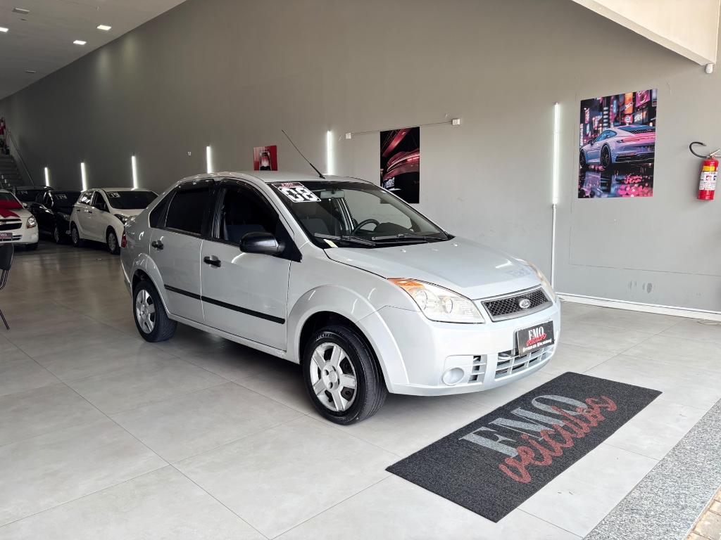 Ford Fiesta Fiesta Sedan 1.0 8V Flex 4p 2008