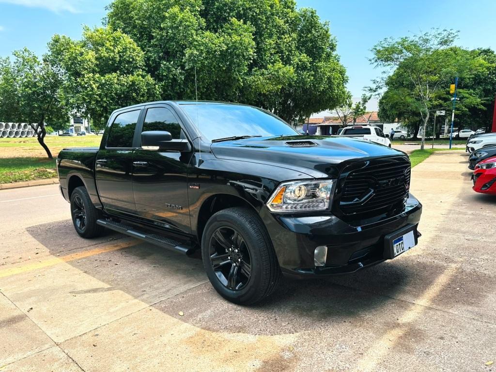Ram Classic LARAMIE 5.7 CD V8 4X4 AUT. 2022