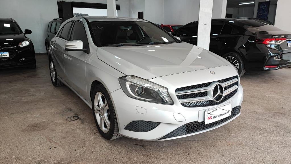 Mercedes-Benz A 200 Classe A 200 1.6 TB 16V Urban 156cv Aut. 2014