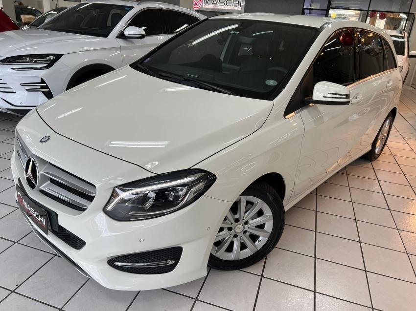Mercedes-Benz B 200 4p Automatico Flex 2017