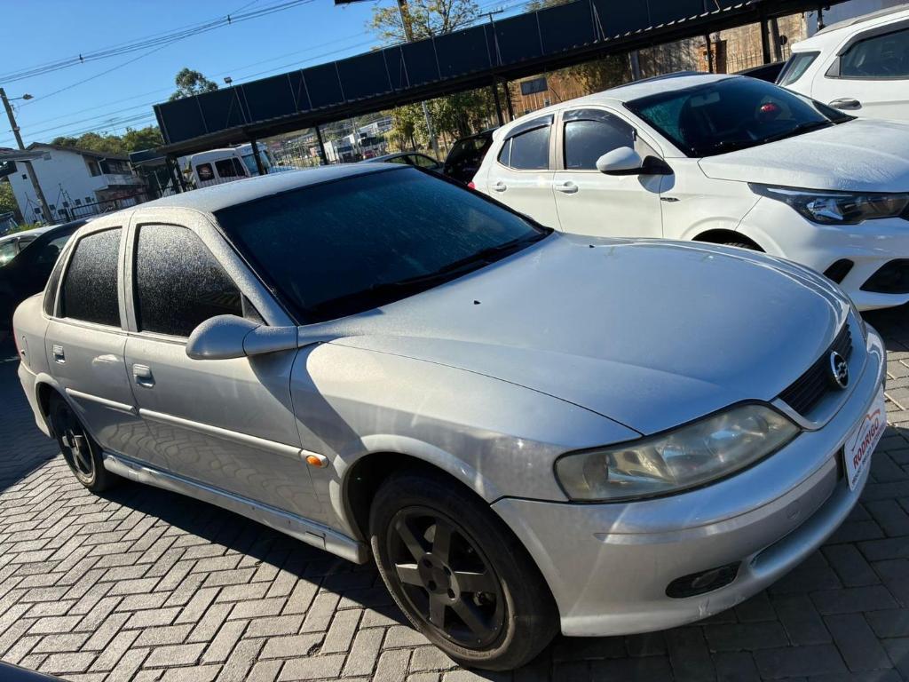 Chevrolet Vectra CD 2.2 16V / 2.0 16V MEC./AUT. 2001