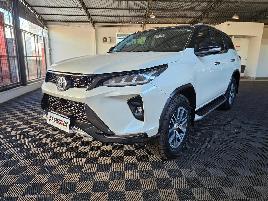 Toyota Sw4 Hilux SW4 SRX 4x4 2.8 TDI 16V Dies. Aut. 2017