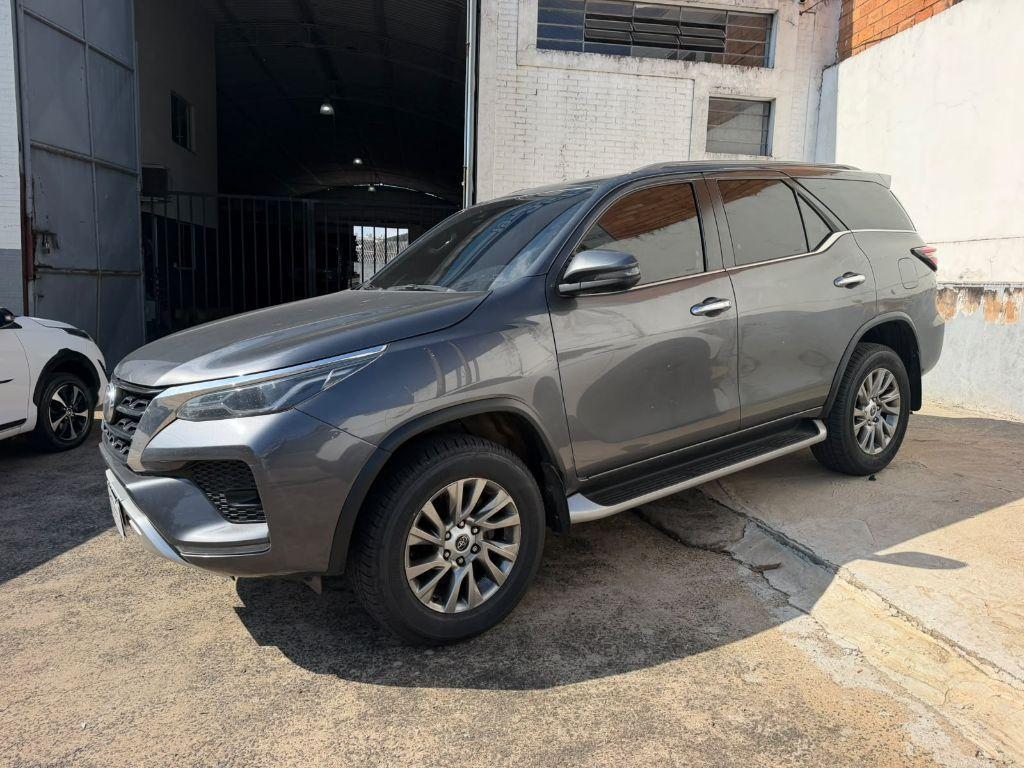 Toyota Hilux Sw4 SRX 4X4 2.8 TDI 16V DIES. AUT. 2021