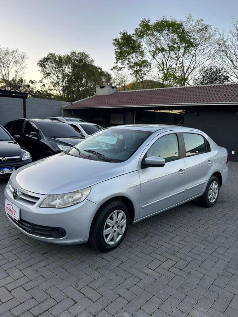 Volkswagen Voyage 2013