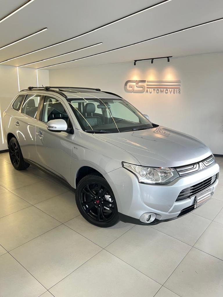 Mitsubishi Outlander OUTLANDER 3.0/ GT 3.0 V6 Aut. 2014