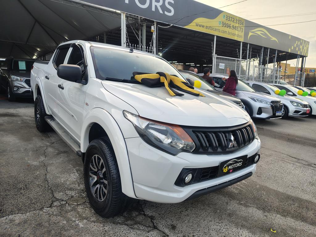 Mitsubishi L200 2023