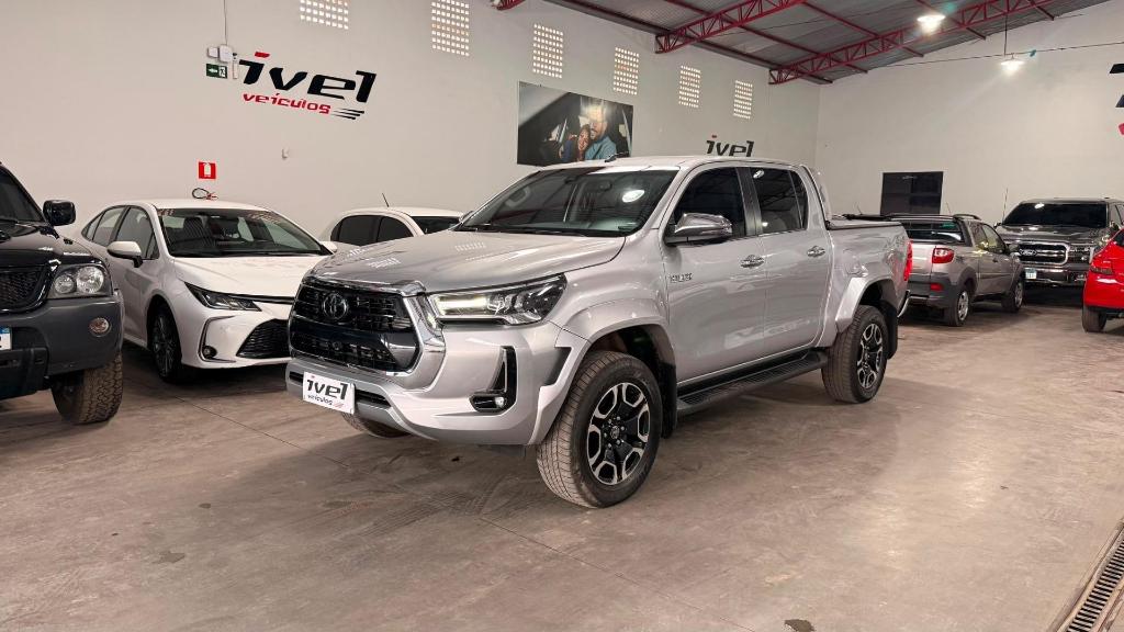 Toyota Hilux HILUX CD 4X4 2.8 DIESEL MEC. 2025