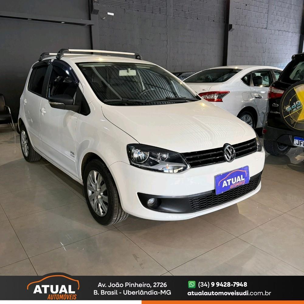 Volkswagen Fox Fox 1.0 Mi Total Flex 8V 5p 2013