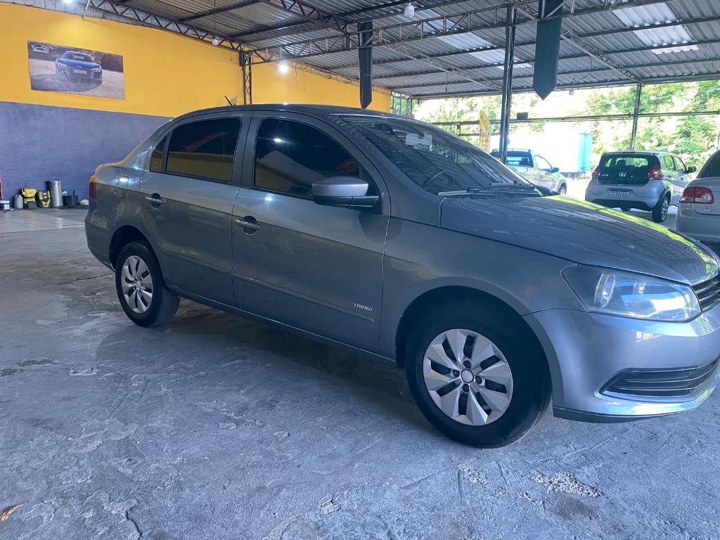 Volkswagen Voyage 1.0 Tec Total Flex 2013