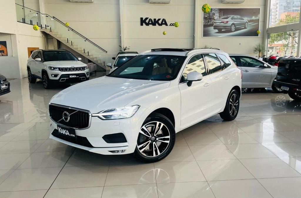 Volvo Xc60 2.0 D5 DIESEL MOMENTUM AWD GEARTRONIC 2019