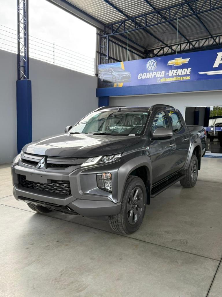 Mitsubishi L200 2025