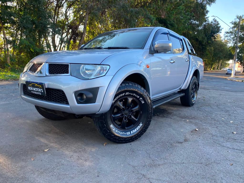 Mitsubishi L200 Triton 2.4 Flex Hls 2013
