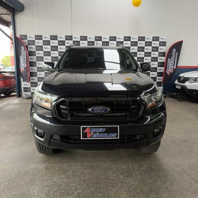 Ford Ranger 2.0 TURBO DIESEL CD BLACK 4X2 AUTOMÁTICO 2023