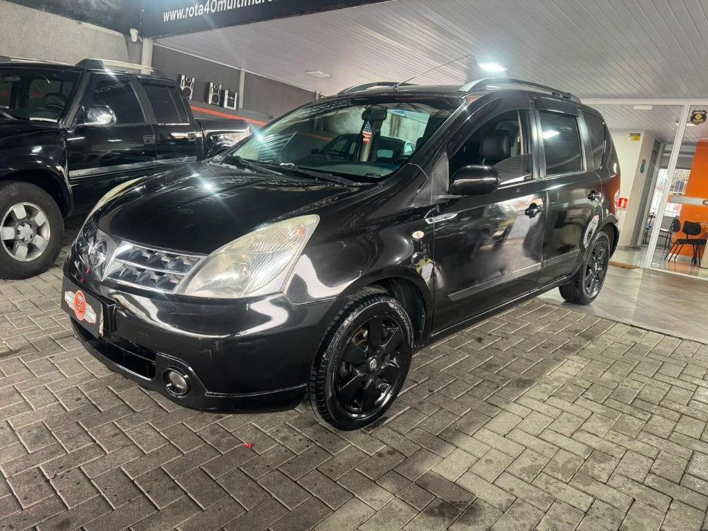Nissan Livina 2012