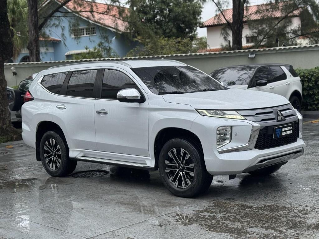 Mitsubishi Pajero 2021