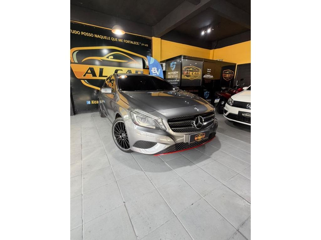 Mercedes-Benz A 200 URBAN 1.6 2015