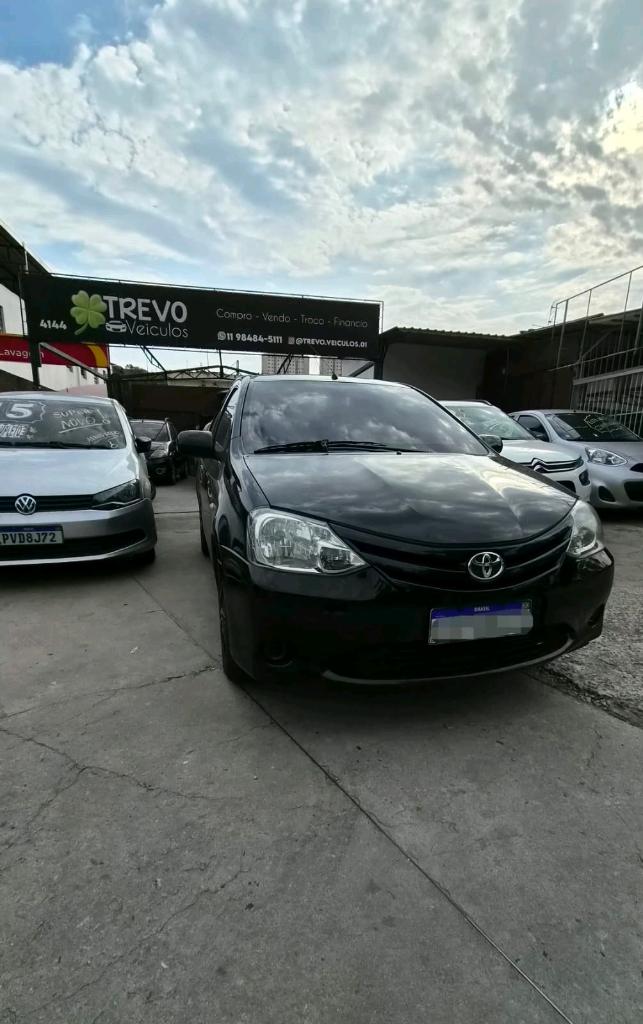 Toyota Etios ETIOS XS SEDAN1.5 FLEX 16V 4P MEC. 2013