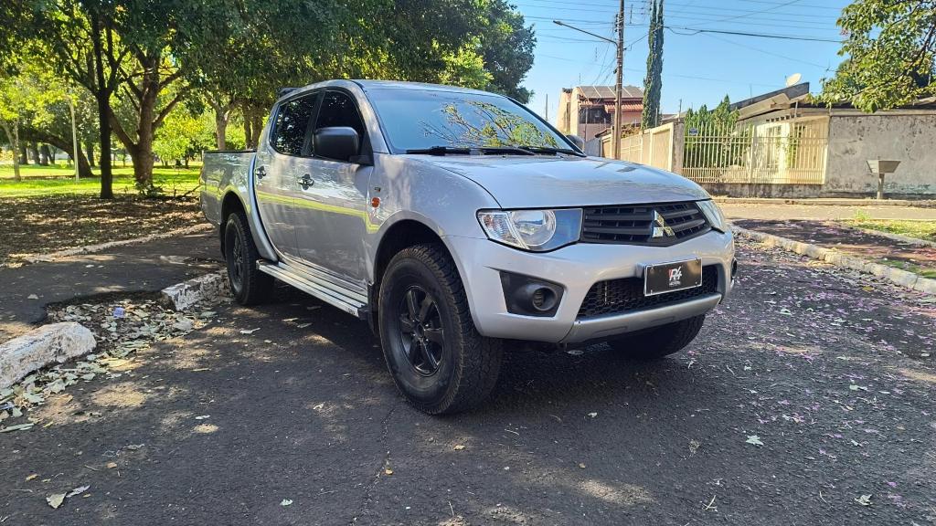 Mitsubishi L200 L200 Triton HPE 3.2 CD TB Int.Diesel Aut 2012