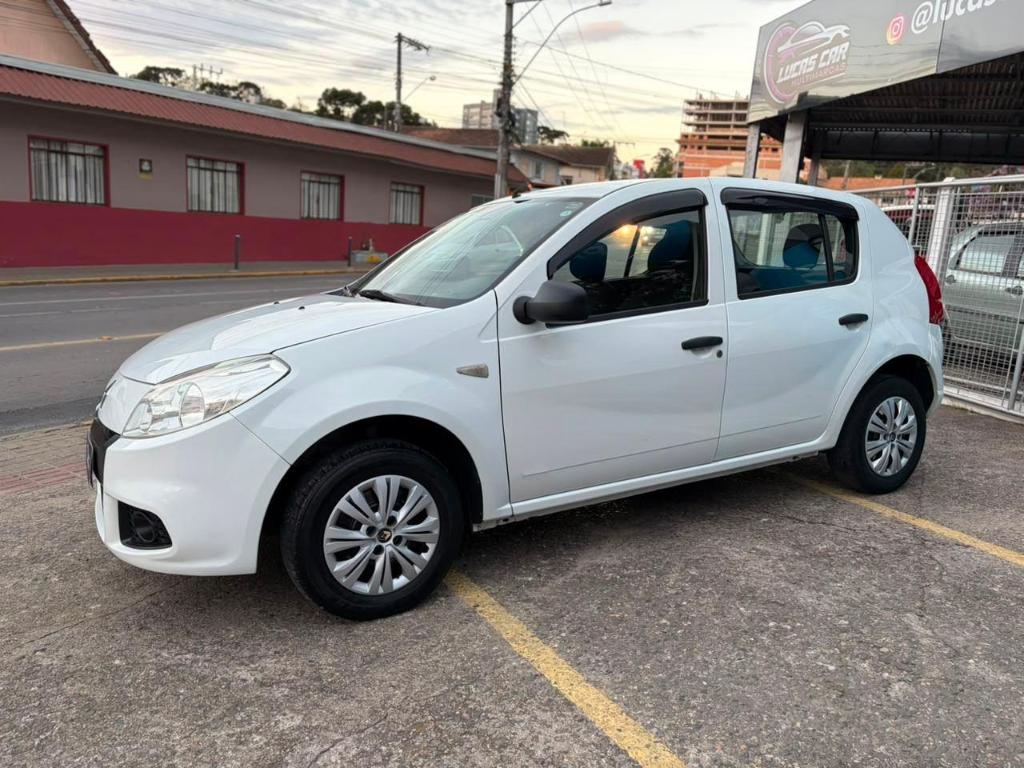 Renault Sandero Authentique Hi-flex 1.0 16v 5p