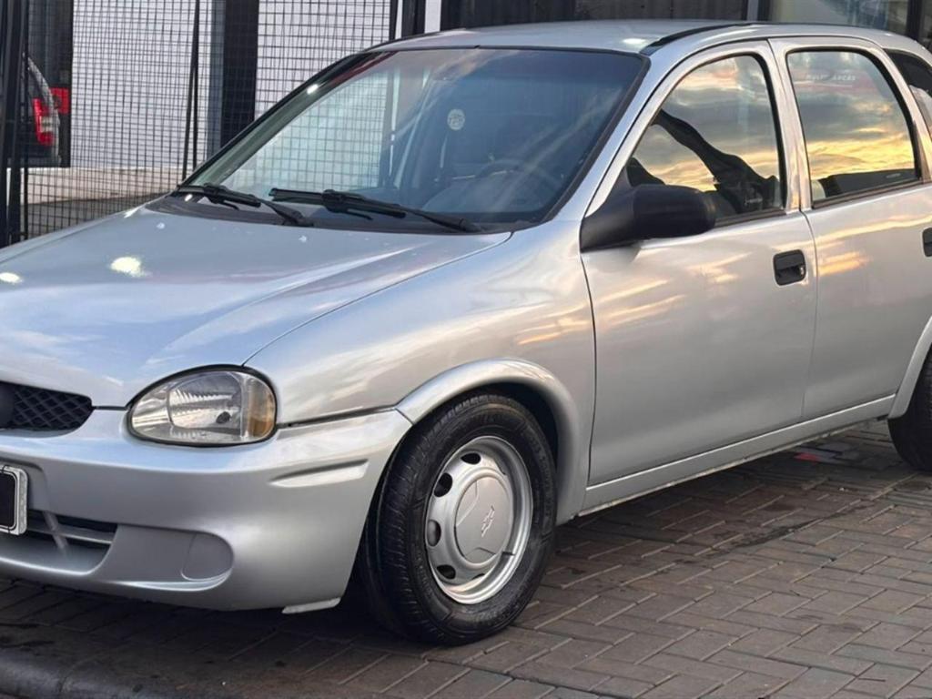 Chevrolet Corsa OTHERS 2001
