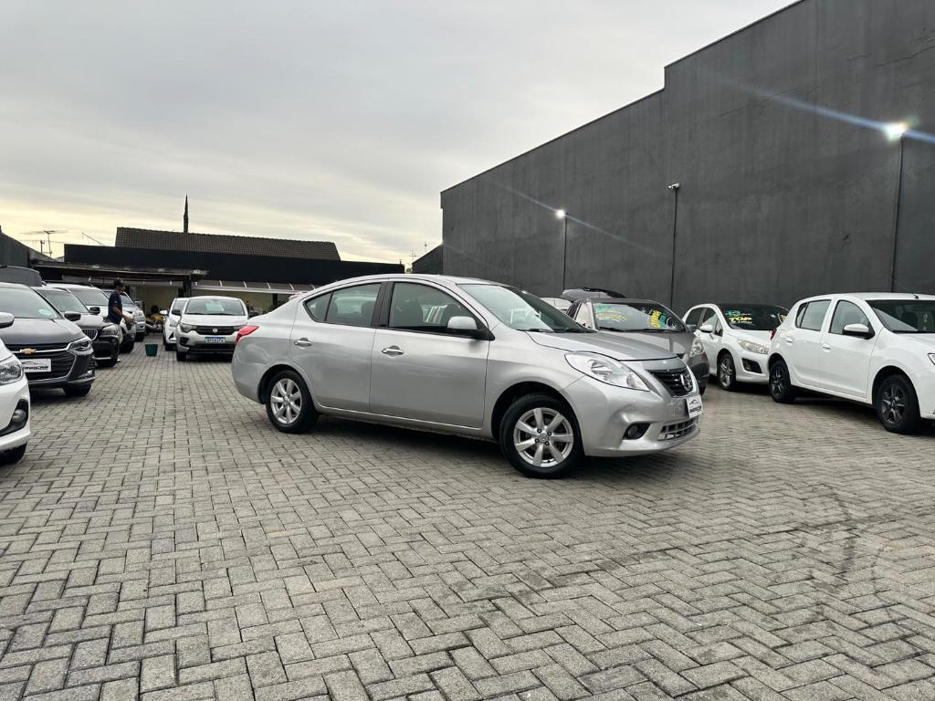 Nissan Versa 1.0 12V 2014