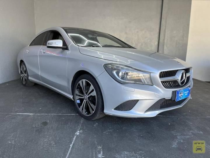 Mercedes-Benz Cla 200 1.6 Turbo Cla 200 1st Edition Dct 2014