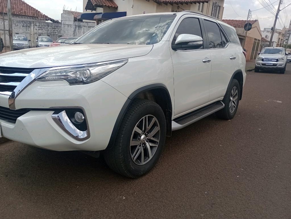 Toyota Sw4 Hilux SW4 SRX 4x4 4.0 V6 24V Aut. 2016