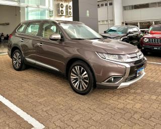 Foto do veículo Mitsubishi Outlander Hpe-s 2.2 Diesel 4x4 Aut.