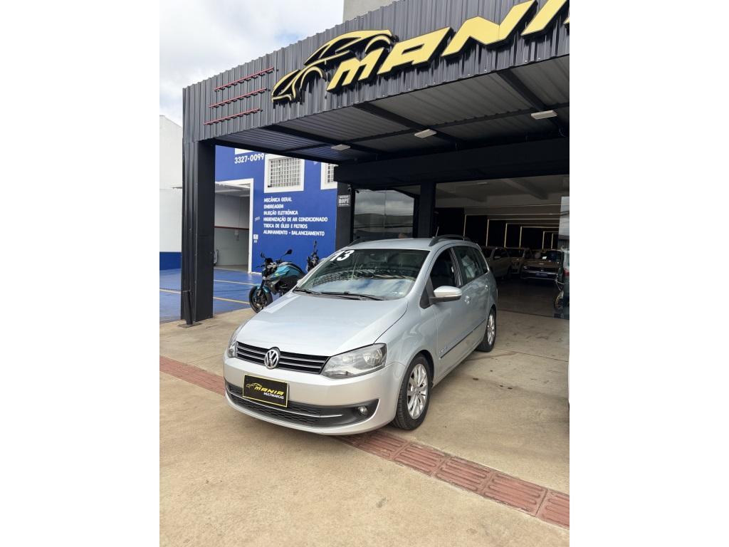 Volkswagen Spacefox SPACEFOX 1.6/ 1.6 Trend Total Flex 8V 5p 2013