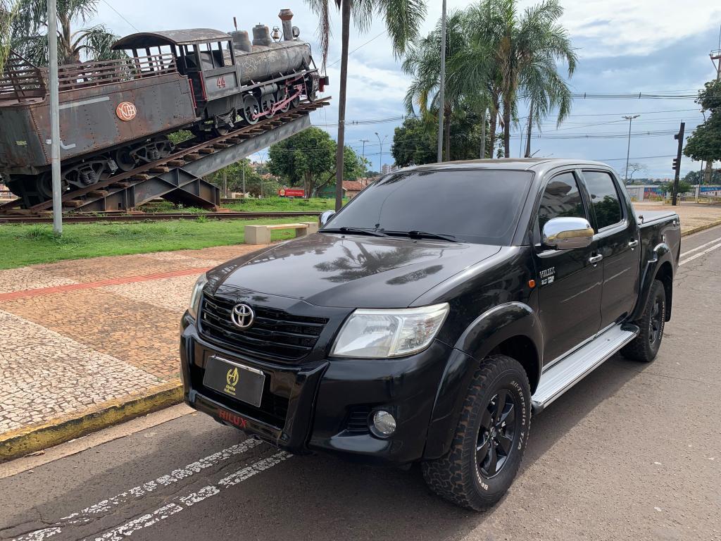 Toyota Hilux Hilux CD SR 4x2 2.7 16V/2.7 Flex Aut. 2013