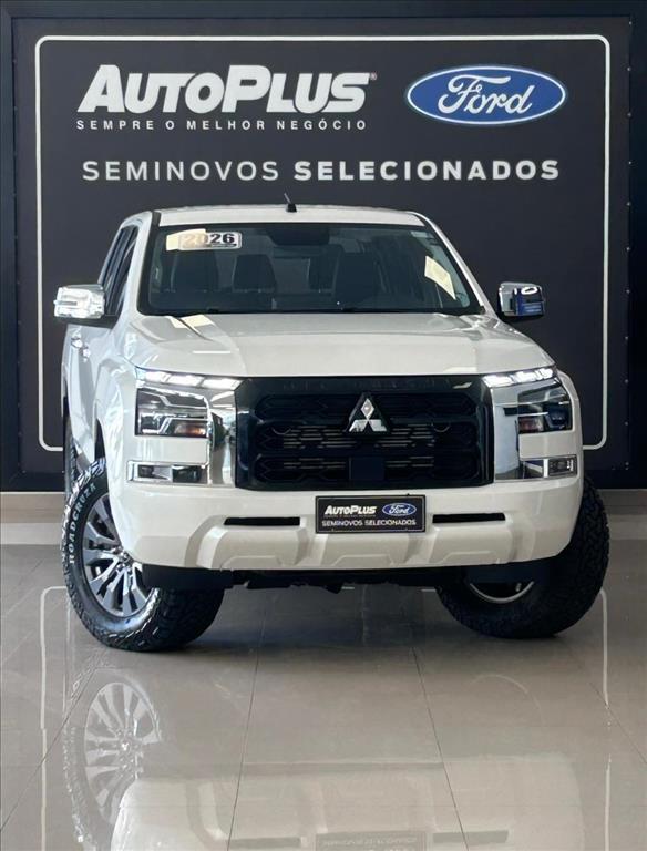 Mitsubishi Triton 2.4 D Hpe Auto 4wd - Automática