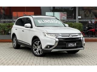 Foto do veículo Mitsubishi Outlander Hpe-s 2.2 Diesel 4x4 Aut.